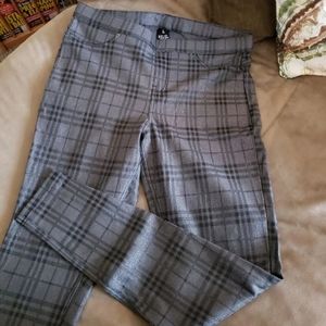 Hue Black and Gray leggings Size Large